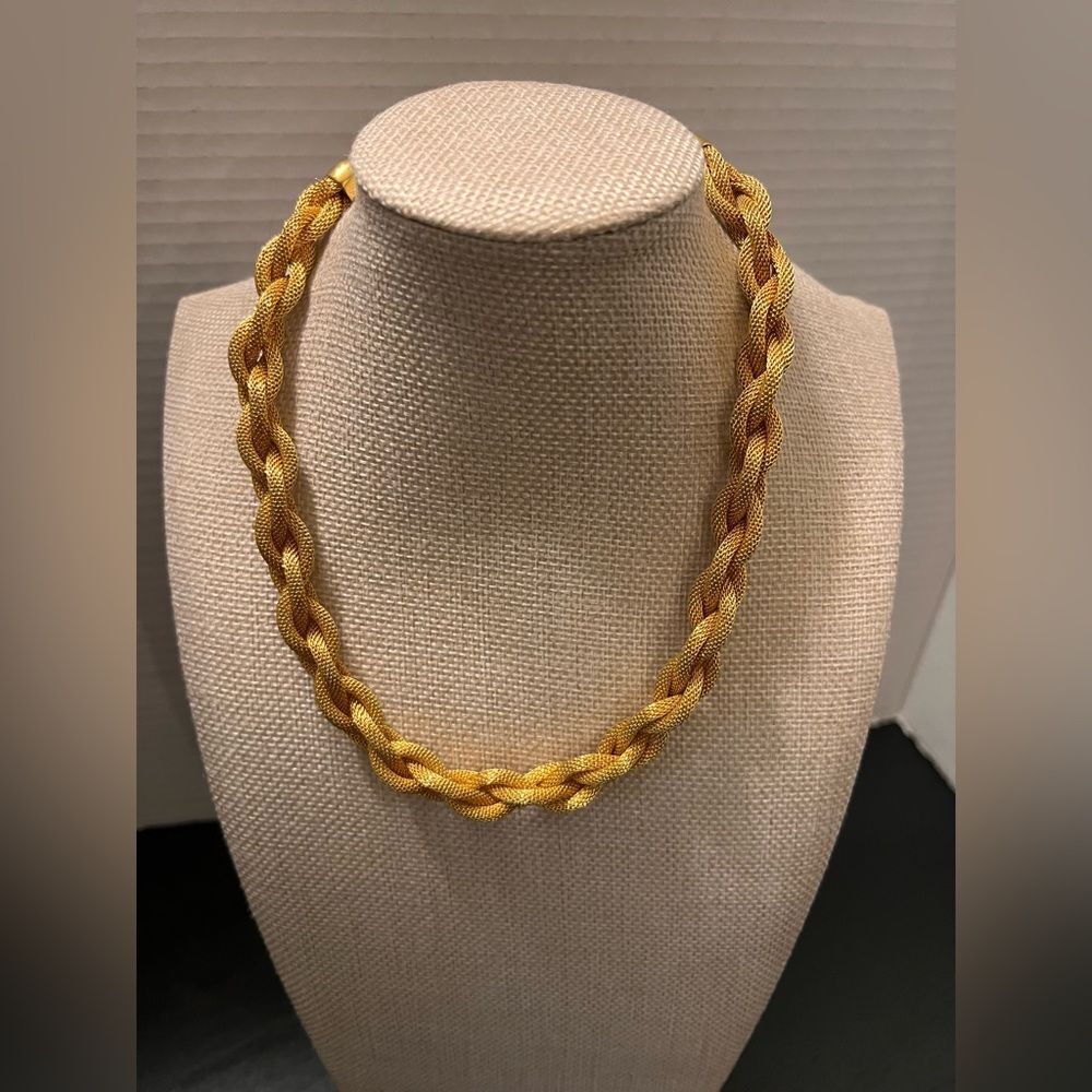 Elegant Gold Braided Necklace